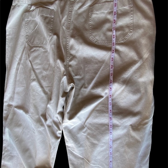 NWT Van Heusen Capri tan pants. Size 18 - Picture 6 of 8